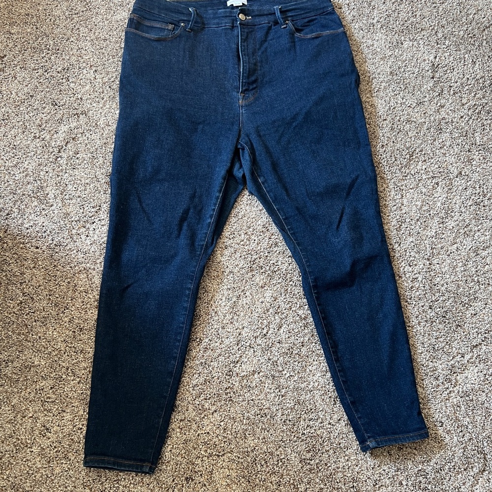 Good American women’s 20 - 26 always fits dark blue wash Jeans